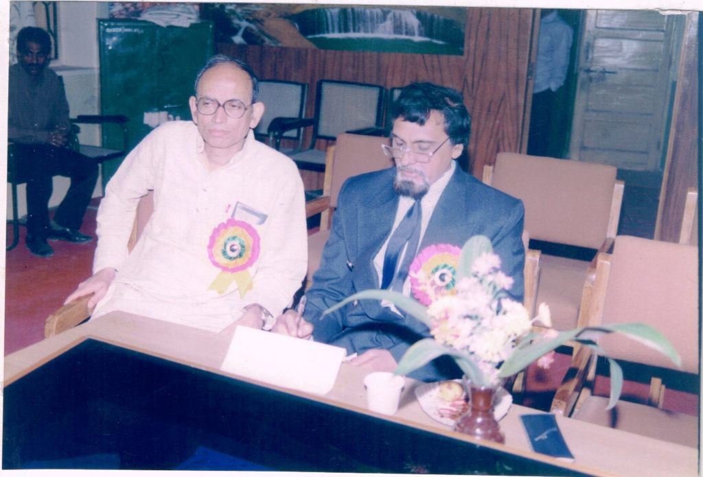 Dr. Ranjan Garge , Organizing Secretary with Dr. Madhav Gadgil , an eminent Ecologist at the seminar on “ Sustainable Environment : Challenges of the next Millennium”. 16-17, December , 2000 .